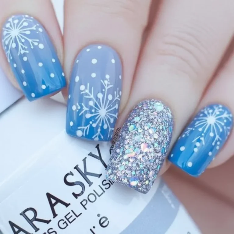 17 Blue Winter Nails with Snowflake Designs for a Magical Cold-Season Look