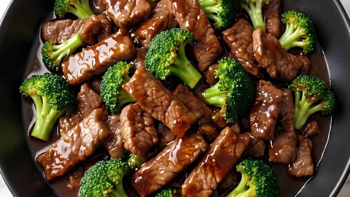 Healthy Beef and Broccoli Recipe Beef and broccoli is one of those dishes that seems like it should be easy and then comes out of the pan grey and swimming in thin liquid.