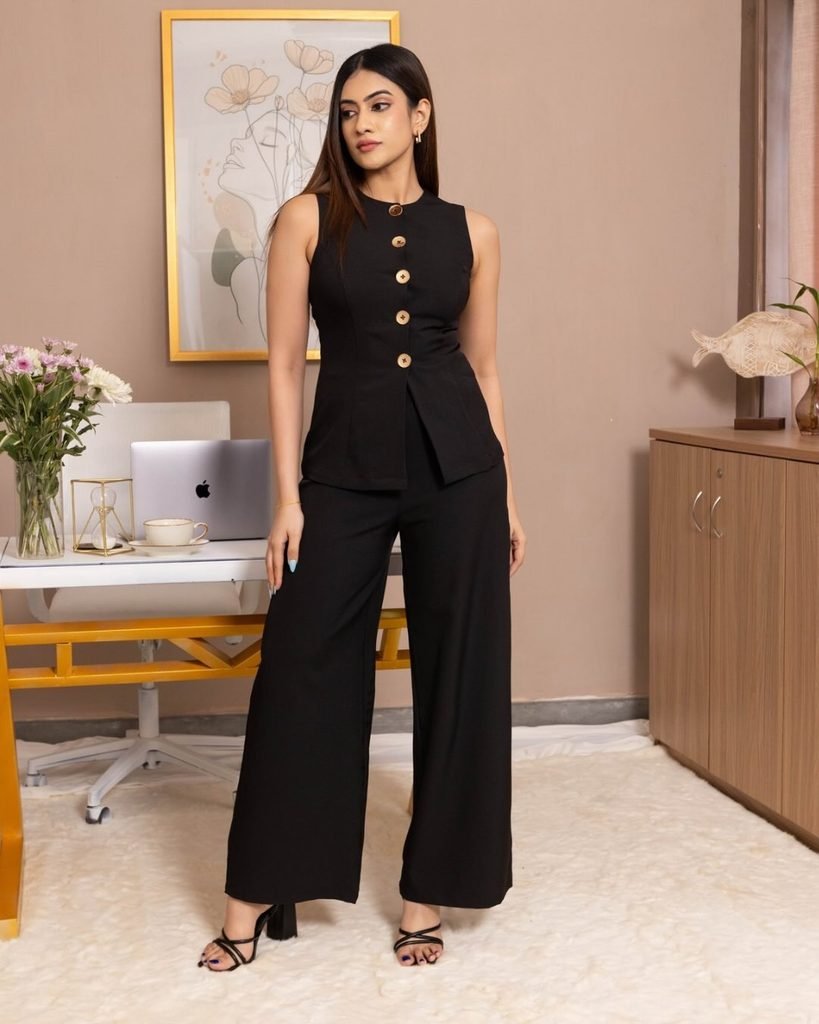Black Sleeveless Top With Wide-Leg Trousers